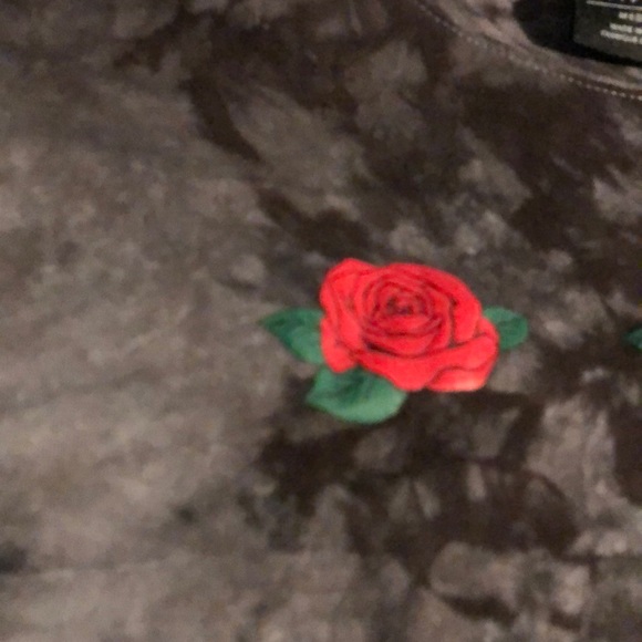 Crop T-Shirt - Picture 3 of 3